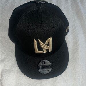 NEW ERA BLACK 9FIFTY SNAPBACK